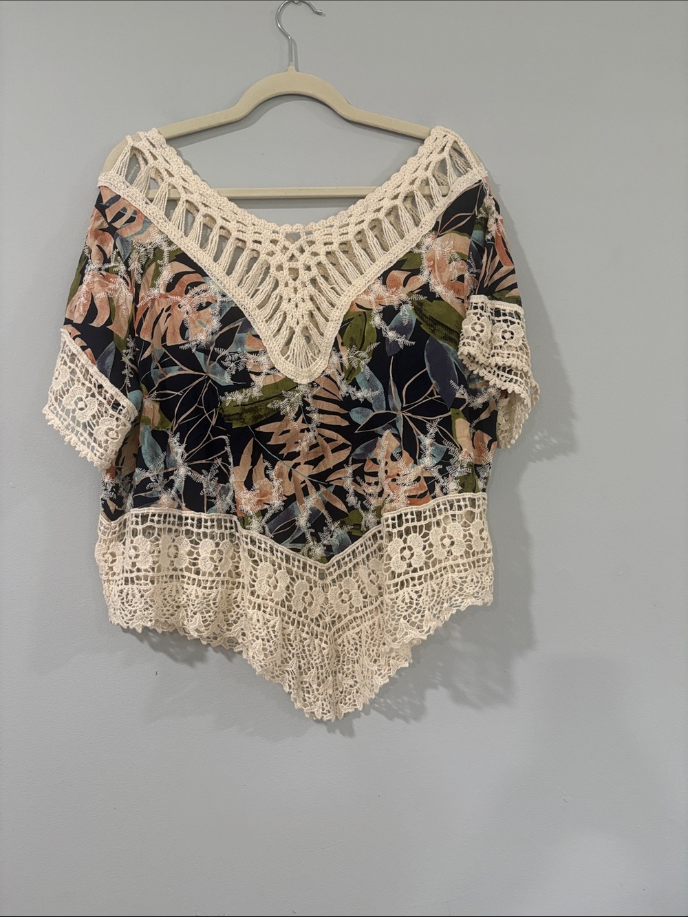 SOLITAIRE TROPICAL PEASANT BOHO FLORAL CROCHET TUNIC BLOUSE SIZE L
